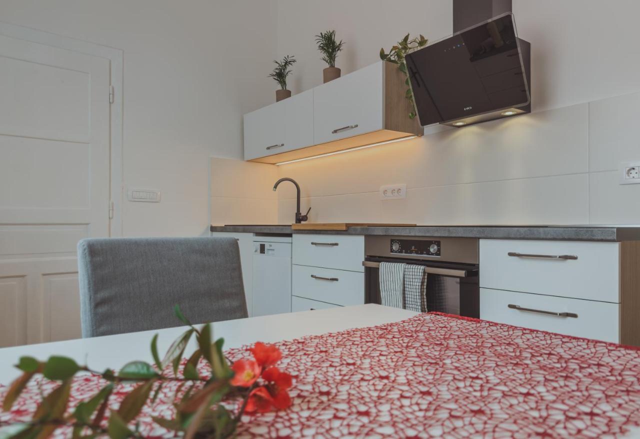 Pirc Apartment On Dunajska Street Λιουμπλιάνα Εξωτερικό φωτογραφία